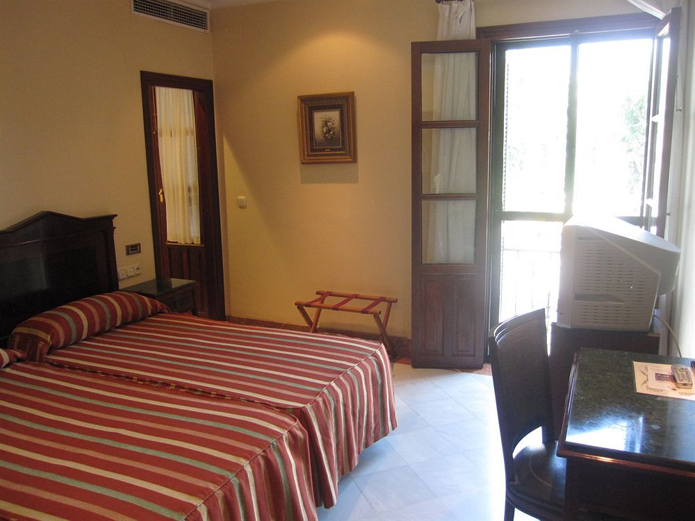 Hotel Baco Seville Luaran gambar